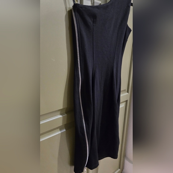 One shoulder Ali & Jay black dress - Picture 4 of 6